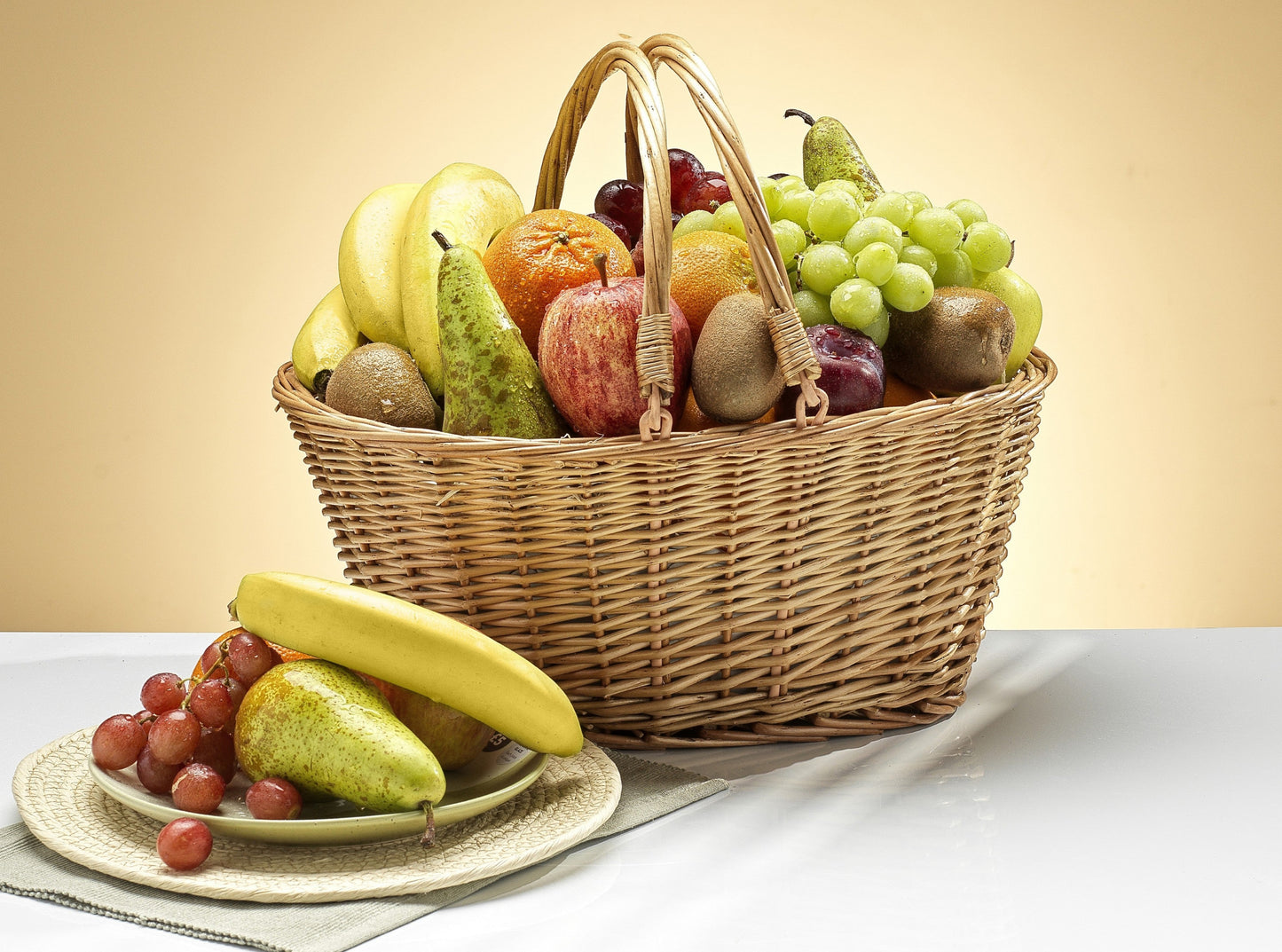 Classic Fruit Gift Basket